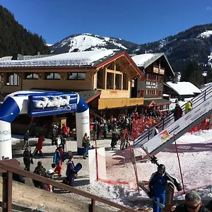 https://les-4-elements.hotels-rhonealpes.com